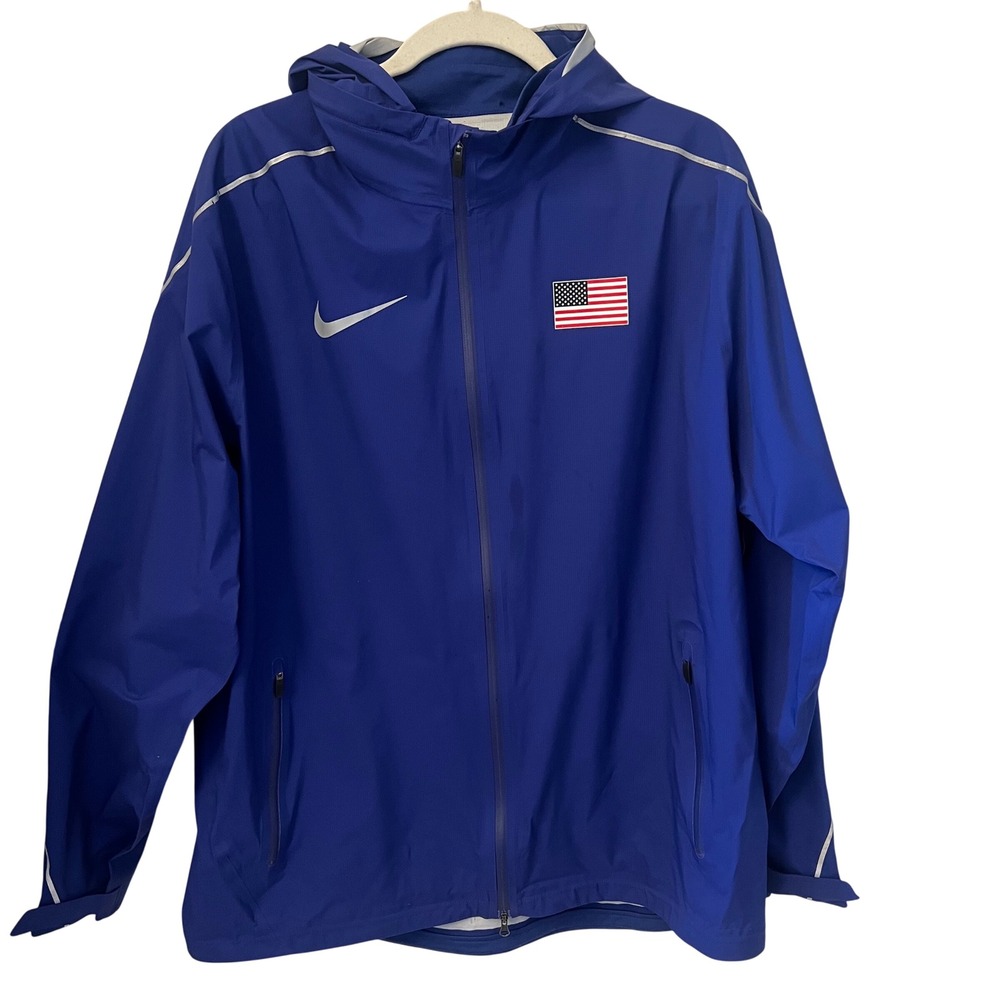 Nike Team USA Olympics lightweight windbreaker with USA logo on back. Mens XL